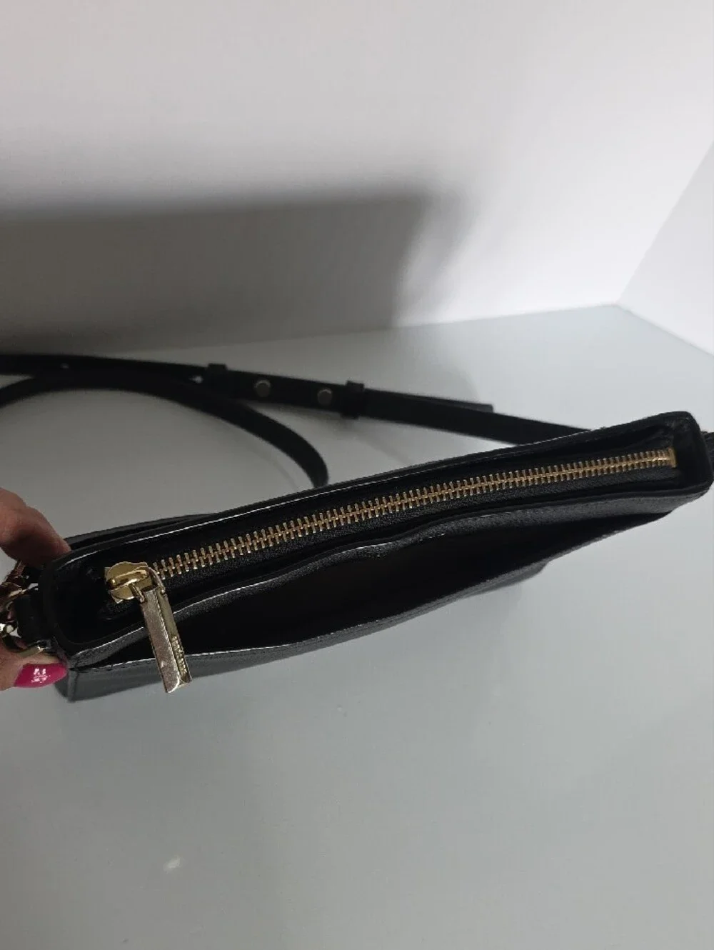 kate spade Black Pebbled 100% Cow Leather Crossbody with Gold Hardware